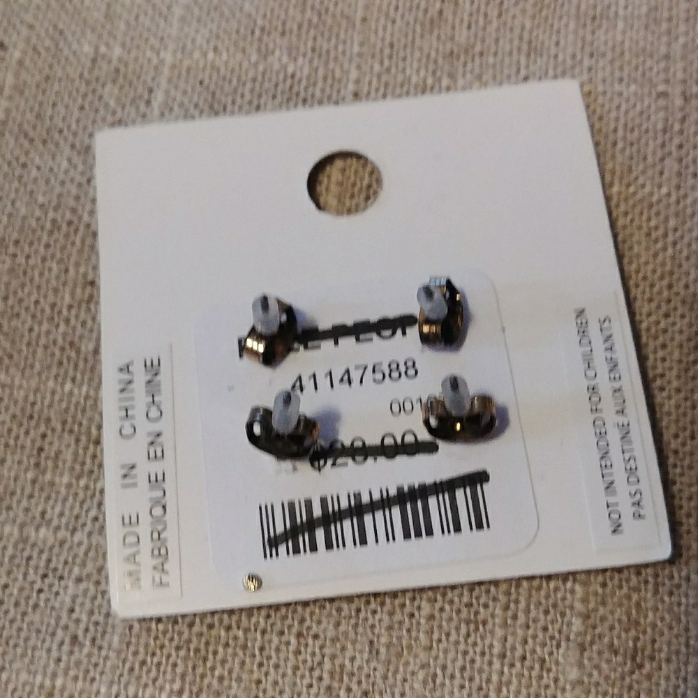 Free People earring set - Last one! - Picture 2 of 3